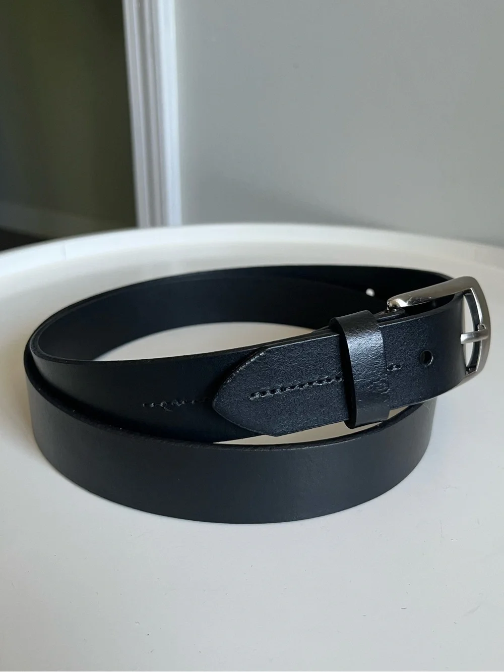 Classic Black Leather Men’s Belt with Silver Buckle Guatemala XL